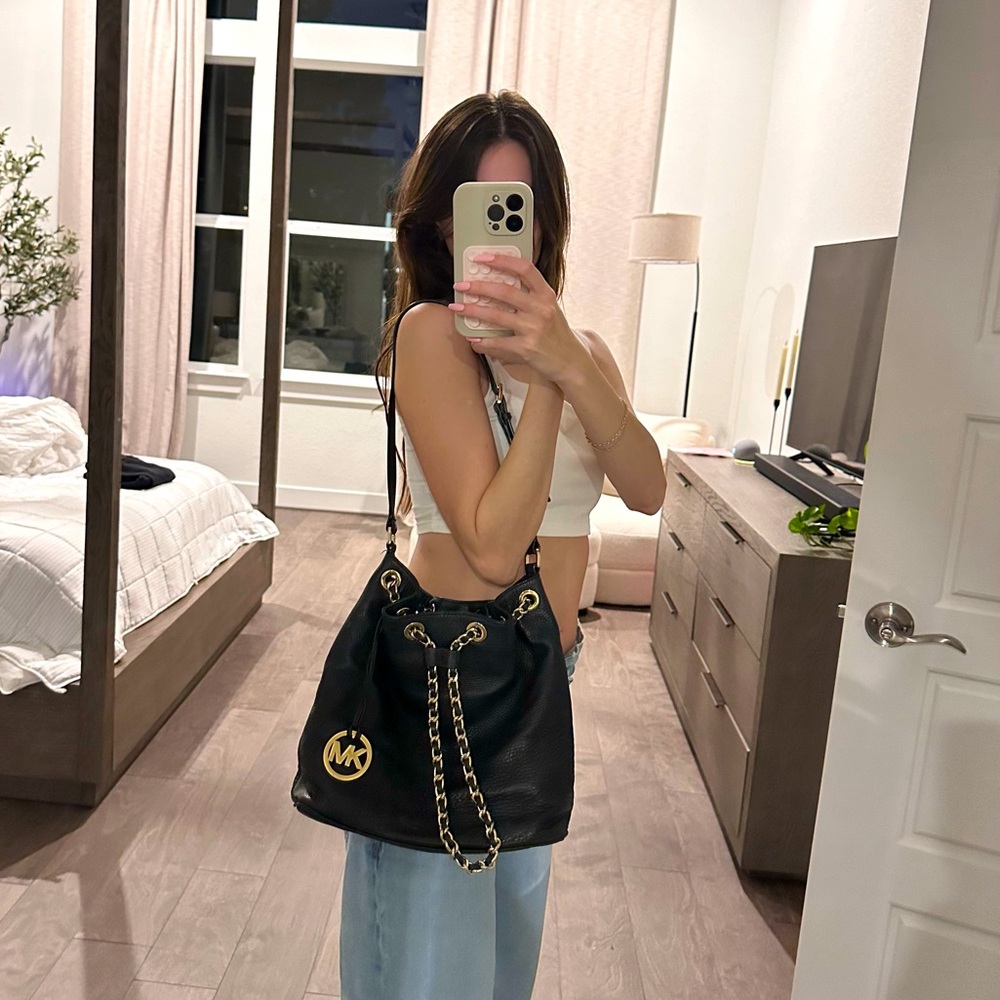 Vintage michael kors real leather bucket bag - Picture 1 of 6